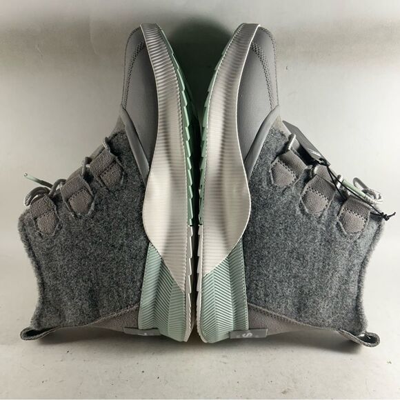 Sorel Gray and Green Winter Rain Boots - Picture 6 of 9